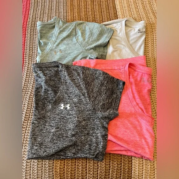 Set of four Women’s Under Armour Heat Gear V-Neck T-Shirts - Picture 1 of 7